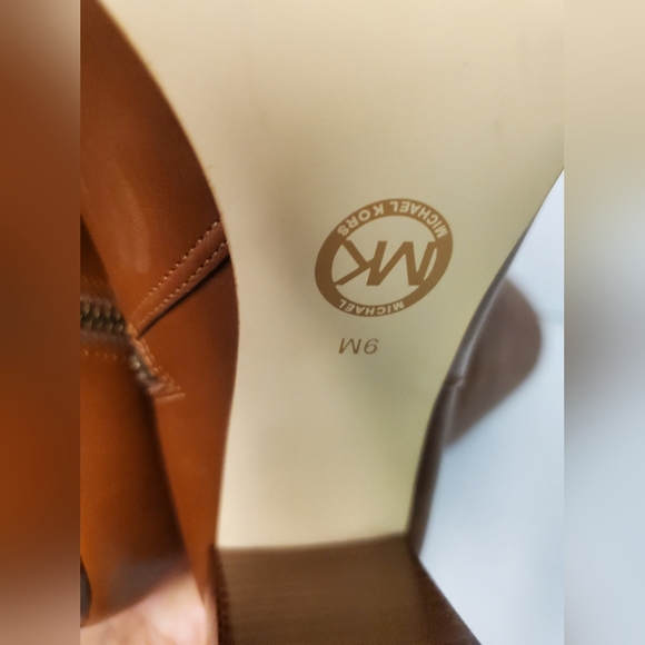 Michael Kors Lottie boots brown color woman's size 9 nwot side zipper Heels Fall - Picture 15 of 16